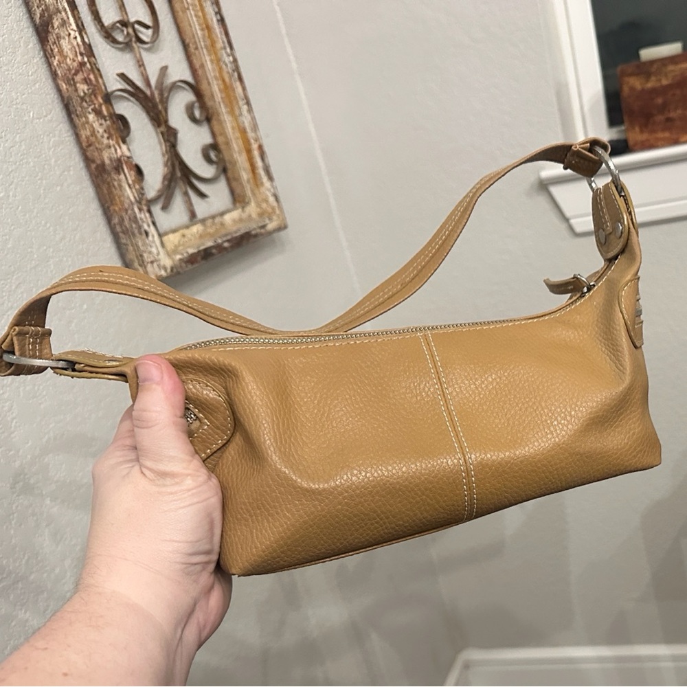 Vintage Mossimo Caramel Tan Pebbled Shoulder Zip Bag